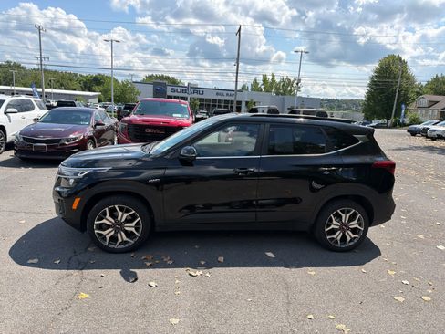 Used 2021 Kia Seltos S AWD/4WD image 5
