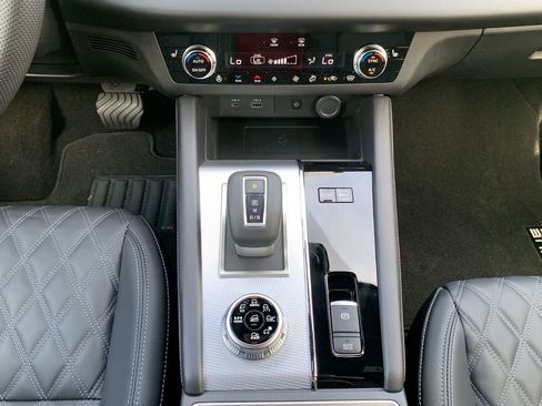 New 2026 Nissan Rogue Platinum image 17