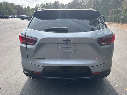 Used 2023 Chevrolet Blazer RS w/ Enhanced Convenience Package image 4