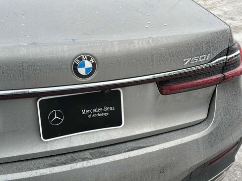 Used 2020 BMW 750i xDrive w/ M Sport Package image 13