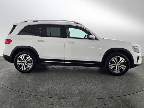 Certified 2025 Mercedes-Benz GLB 250 image 3