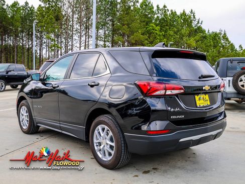 Used 2023 Chevrolet Equinox LT image 4