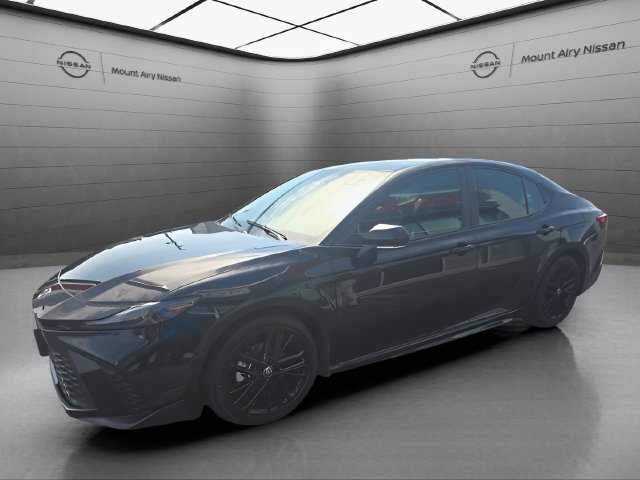 Used 2025 Toyota Camry SE FWD image 8