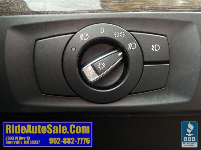 Used 2011 BMW 328i xDrive Coupe AWD/4WD image 32