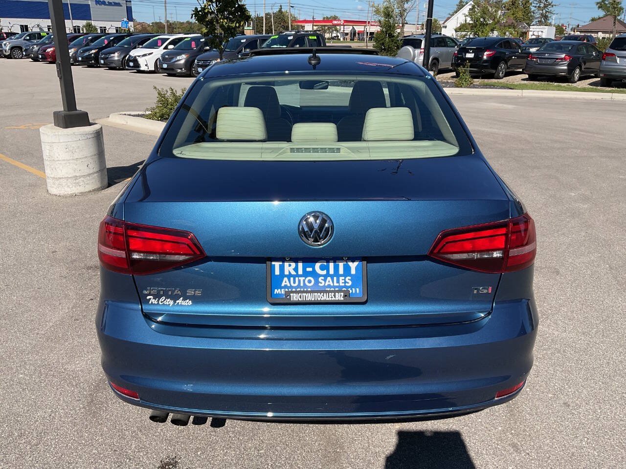 Used 2017 Volkswagen Jetta SE FWD image 6
