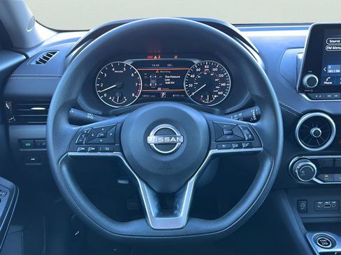 Used 2025 Nissan Sentra SV image 16