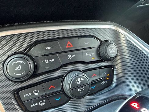 Used 2016 Dodge Challenger R/T Plus image 20