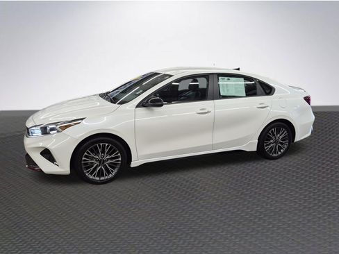 Used 2024 Kia Forte GT-Line FWD image 2