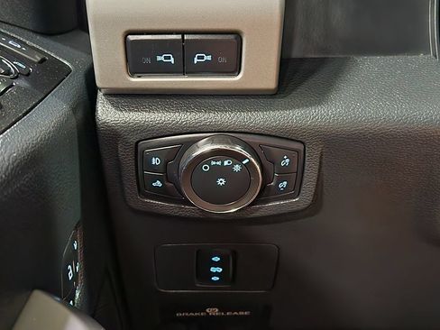 Used 2022 Ford F350 Lariat w/ Lariat Value Package AWD/4WD image 44