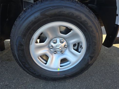 New 2026 RAM 1500 Tradesman image 32