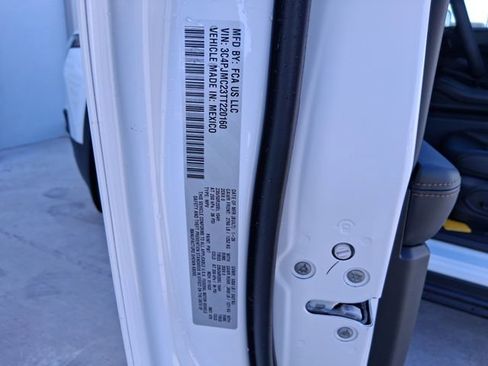 New 2026 Jeep Cherokee Overland w/ Advanced Pro Tech Group AWD/4WD image 30