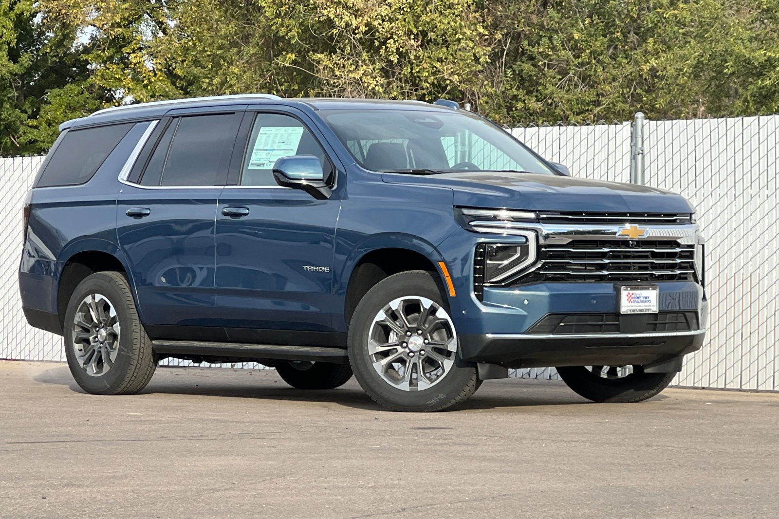New 2027 Chevrolet Tahoe LT w/ Sun And Tow Package AWD/4WD image 2