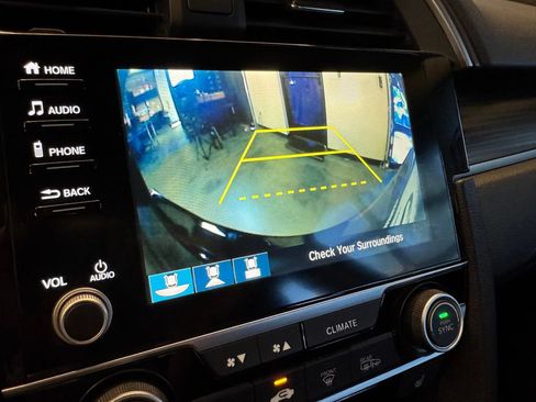 Used 2019 Honda Civic EX image 14