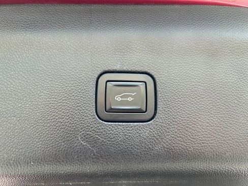 Used 2018 Buick Enclave Premium w/ LPO, Luxury Package FWD image 29