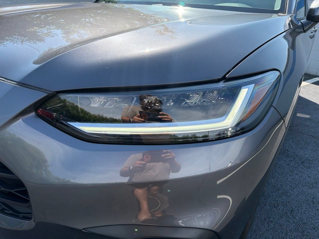 Certified 2024 Honda HR-V LX image 9