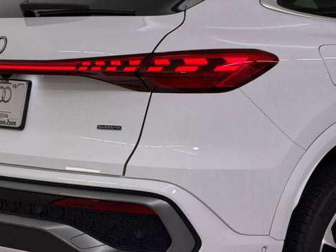 Used 2025 Audi Q5 Premium Plus w/ Premium Plus image 13