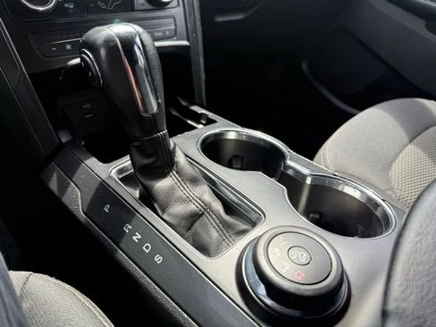 Used 2019 Ford Explorer XLT image 29