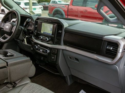Used 2022 Ford F150 XLT w/ Trailer Tow Package image 11