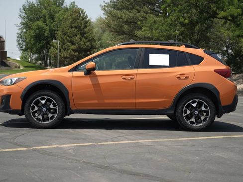 Used 2018 Subaru Crosstrek 2.0i Premium AWD/4WD image 2