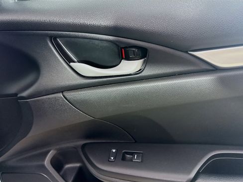 Used 2019 Honda Civic Sport image 31