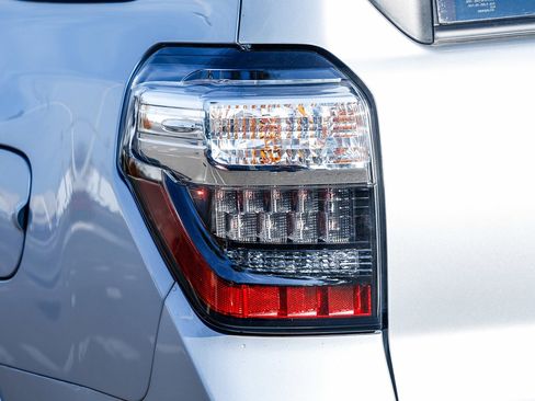 Used 2024 Toyota 4Runner TRD Off-Road Premium image 8