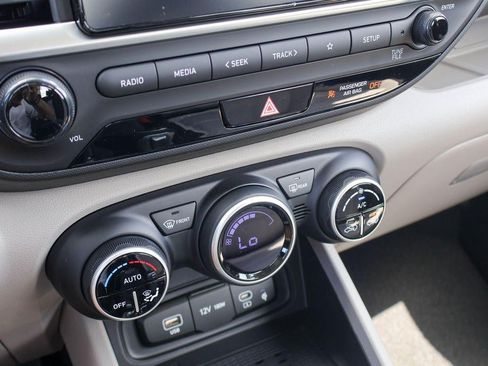 New 2026 Hyundai Venue SEL FWD image 15