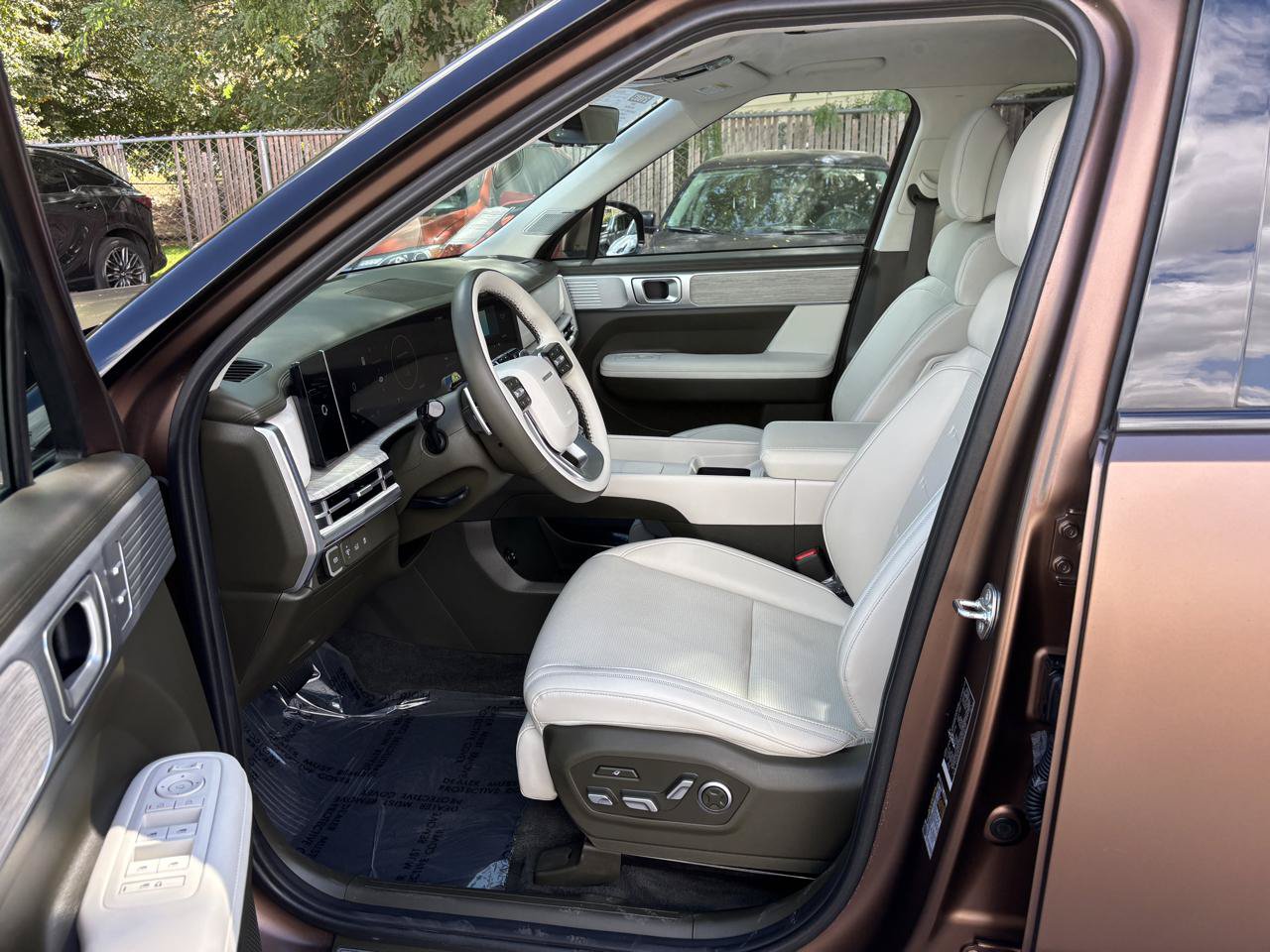 Used 2025 Hyundai Santa Fe Calligraphy AWD/4WD image 4