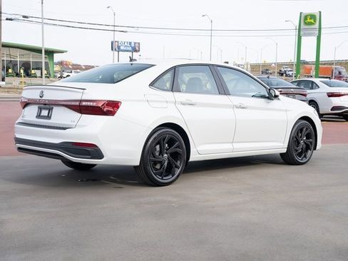 New 2026 Volkswagen Jetta SE image 5