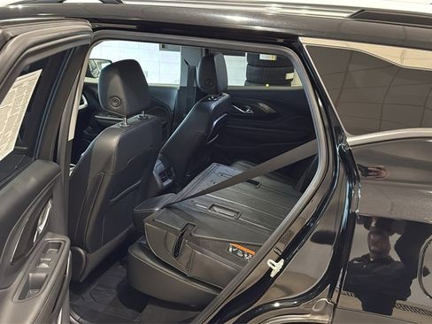 Used 2022 GMC Terrain SLT w/ Tech Package image 19