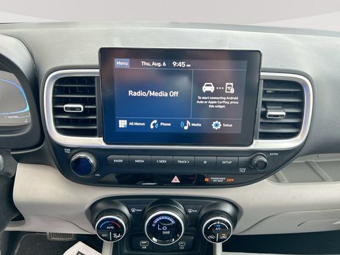 Used 2023 Hyundai Venue SEL FWD image 19