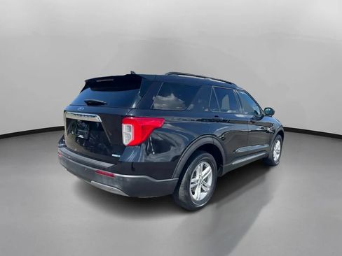 Used 2020 Ford Explorer XLT w/ Equipment Group 202A AWD/4WD image 9