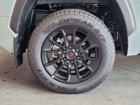 New 2025 Toyota Tundra Limited AWD/4WD image 5