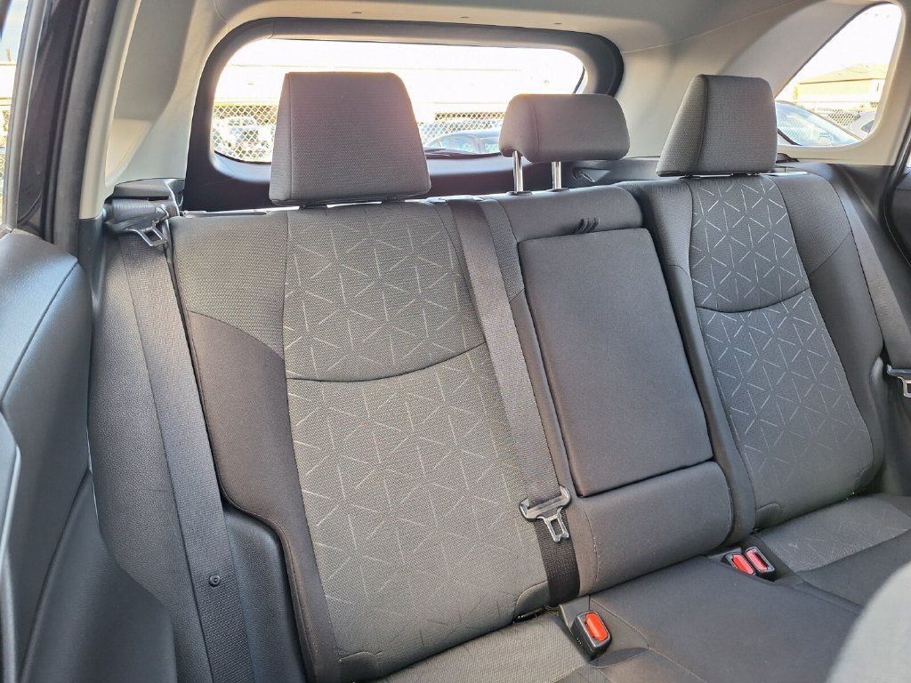 Used 2025 Toyota RAV4 XLE FWD image 27