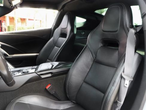 Used 2017 Chevrolet Corvette Stingray Coupe w/ 1LT RWD image 20
