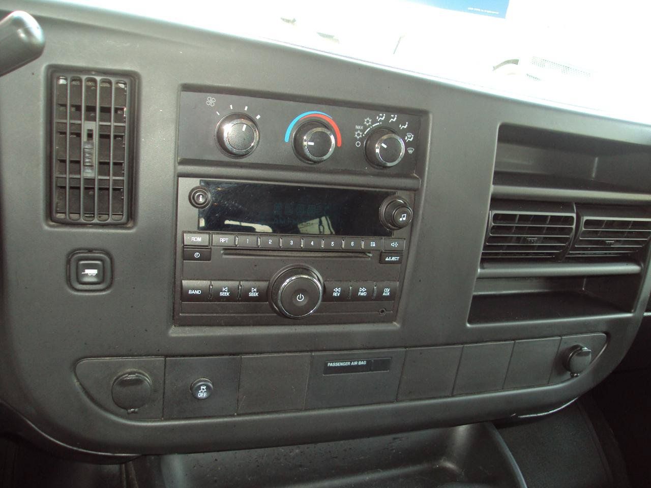 Used 2013 Chevrolet Express 1500 LT w/ LT Preferred Equipment Group AWD/4WD image 19