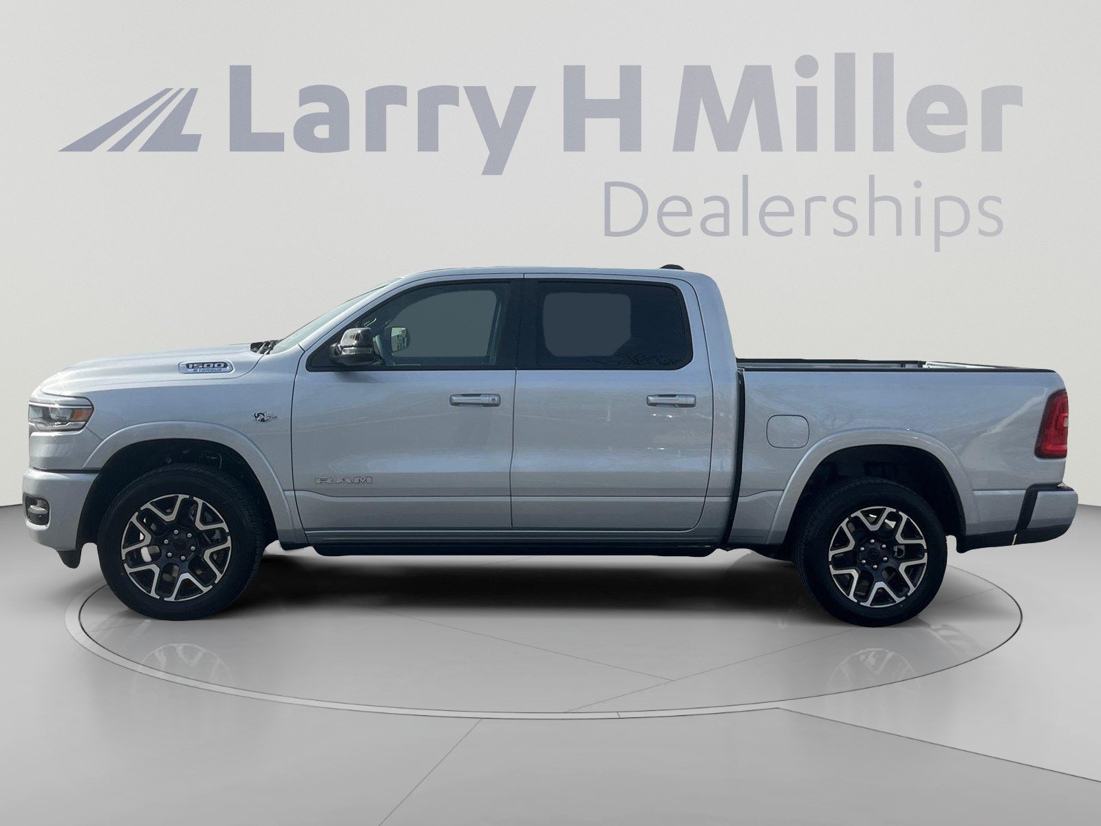 New 2026 RAM 1500 Laramie AWD/4WD image 2