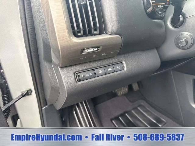 Used 2022 Nissan Pathfinder Platinum w/ Lighting Package (N92) AWD/4WD image 20