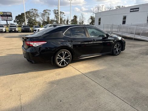 Used 2020 Toyota Camry SE image 15