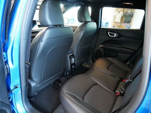 New 2026 Jeep Compass Latitude image 7