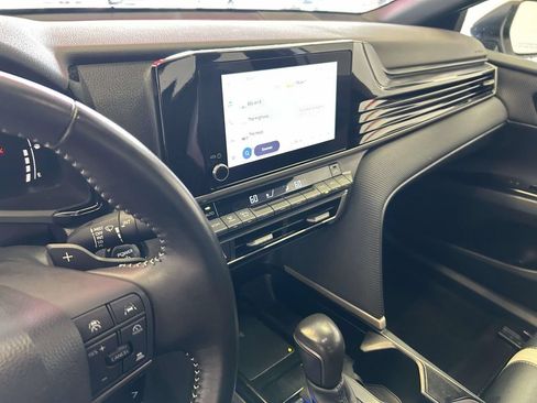 Certified 2025 Toyota Camry SE FWD image 21