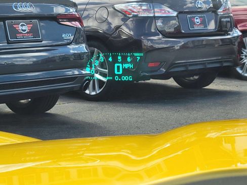 Used 2005 Chevrolet Corvette Convertible w/ Preferred Equipment Group image 40