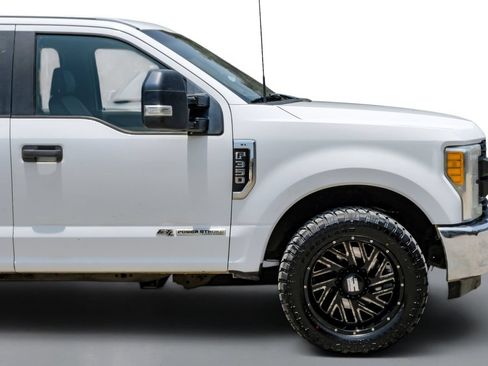 Used 2017 Ford F350 XL w/ Power Equipment Group RWD image 7