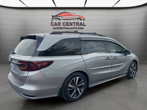 Used 2018 Honda Odyssey Elite image 3