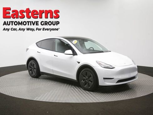 Used 2022 Tesla Model Y Long Range AWD/4WD image 43