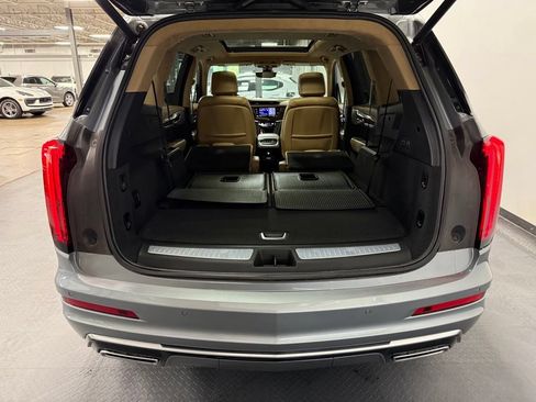 Used 2024 Cadillac XT6 Premium Luxury w/ Platinum Package AWD/4WD image 24
