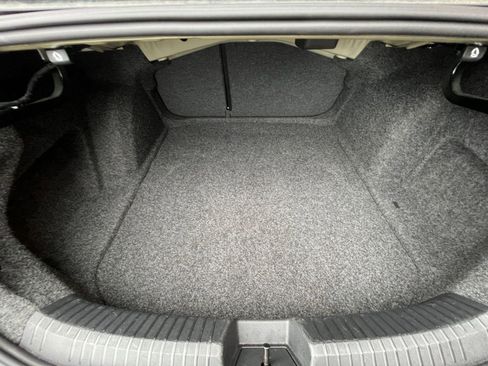 Used 2025 Volkswagen Jetta SE image 31