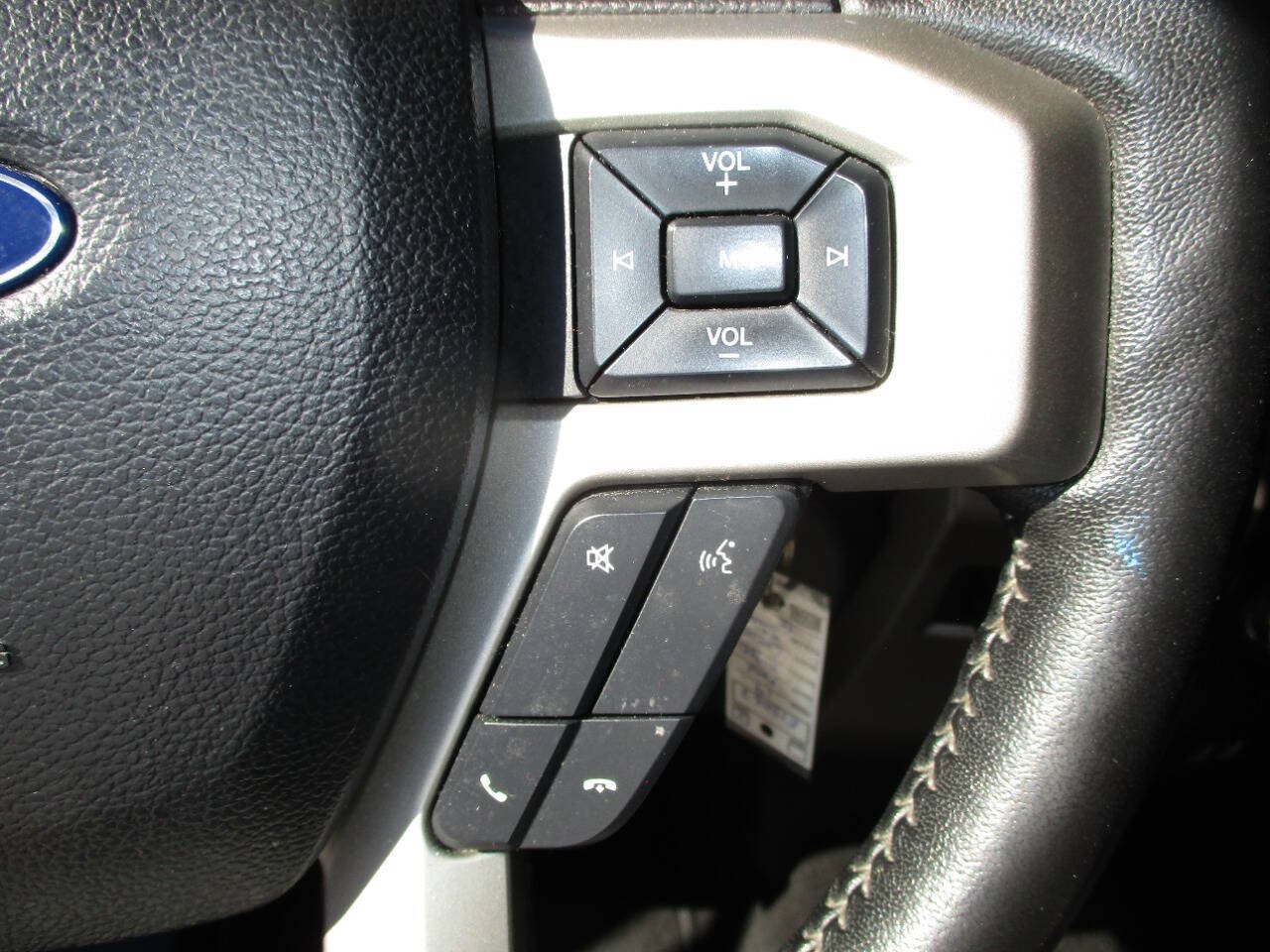 Used 2019 Ford F350 Lariat w/ Camper Package AWD/4WD image 22
