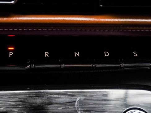 Used 2021 Lincoln Nautilus Reserve w/ Equipment Group 201A FWD image 26