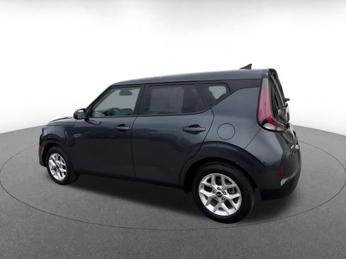 Used 2025 Kia Soul LX w/ LX Technology Package image 10