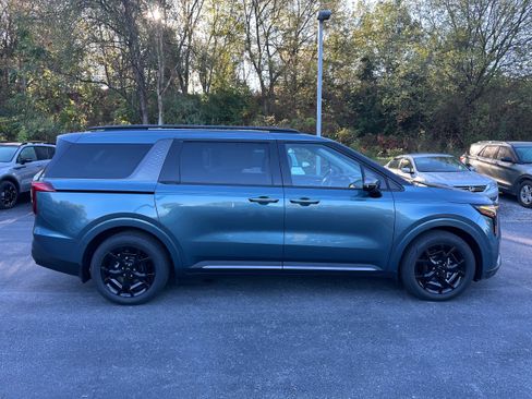 New 2026 Kia Carnival SX image 4